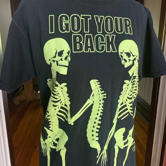 Glow In The Dark Halloween T-shirt M EUC - Picture 2 of 5